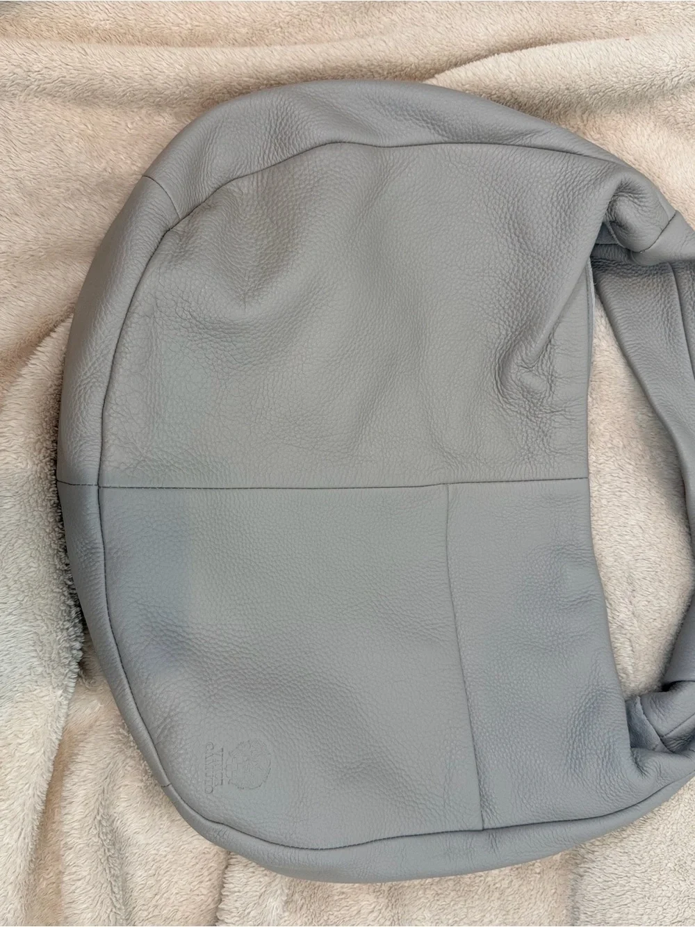 Vince Camuto Light Gray Pebbled Leather Hobo Boho Chic Bag OS